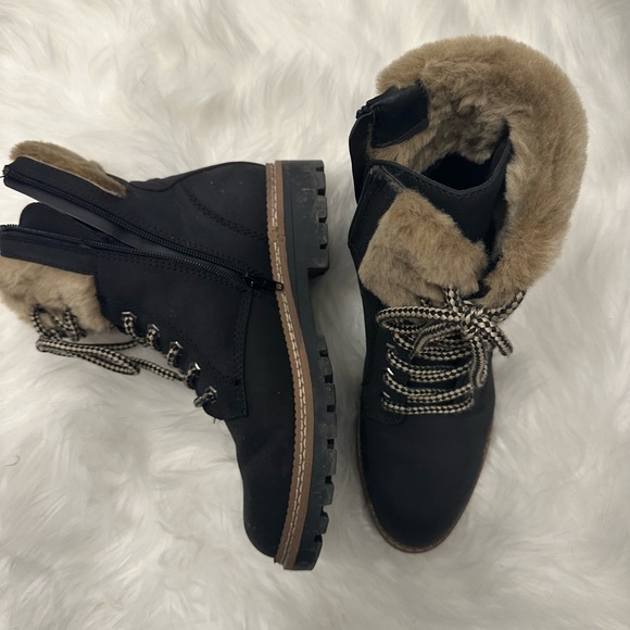 Winter bouts, stylish, minimal wear, great condition. - Picture 2 of 4